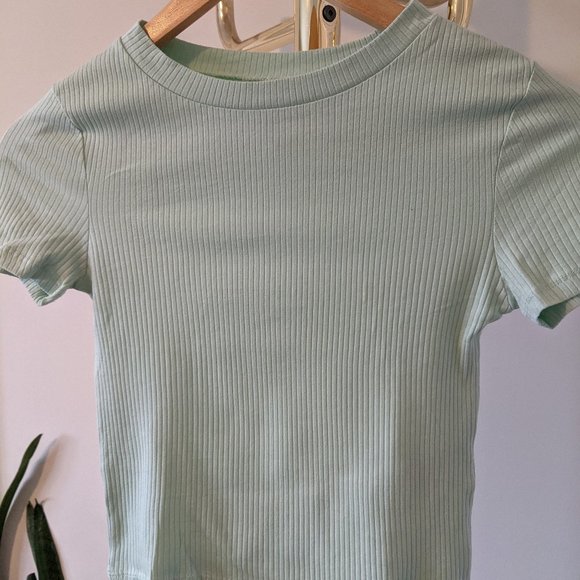 Mint Green Ribbed Crop Top - Picture 3 of 8